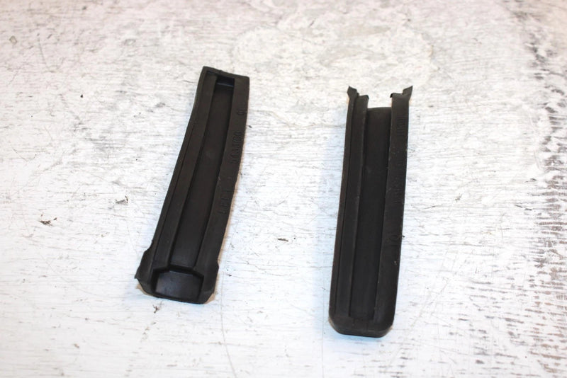 2001 Polaris 500 Classic Oem Handlebar Cover Slide Pair 5433160-070 SP27