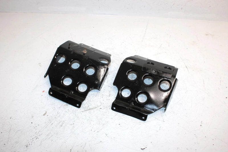 83 Yamaha Excel Iii Ec340g Oem Footrest Set 8J9-21910-00-00 SY7