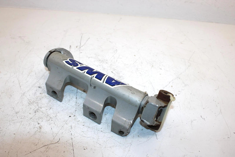 04 Arctic Cat Bearcat Wide Track Oem Right Steering Knuckle 1703-385 SA234