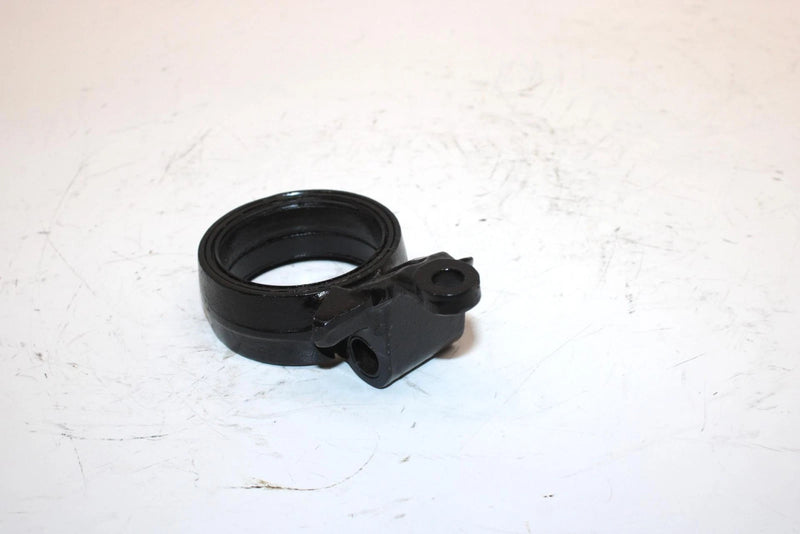 1988 Yamaha Phazer Oem Right Steering Bracket 8V0-23852-01-00 SY26