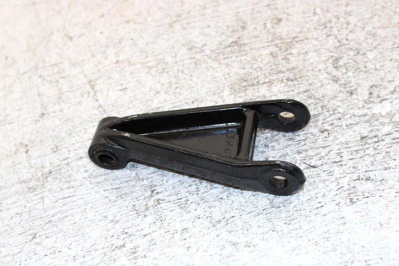 91 Yamaha Exciter Ii 570 Liquid Oem Front Lower Spindle Arm 8M6-2382F-00-00 SY24