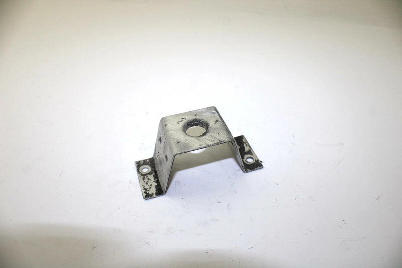 98 POLARIS TRAIL TOURING OEM LOWER OIL TANK BRACKET 5241334 Q2042