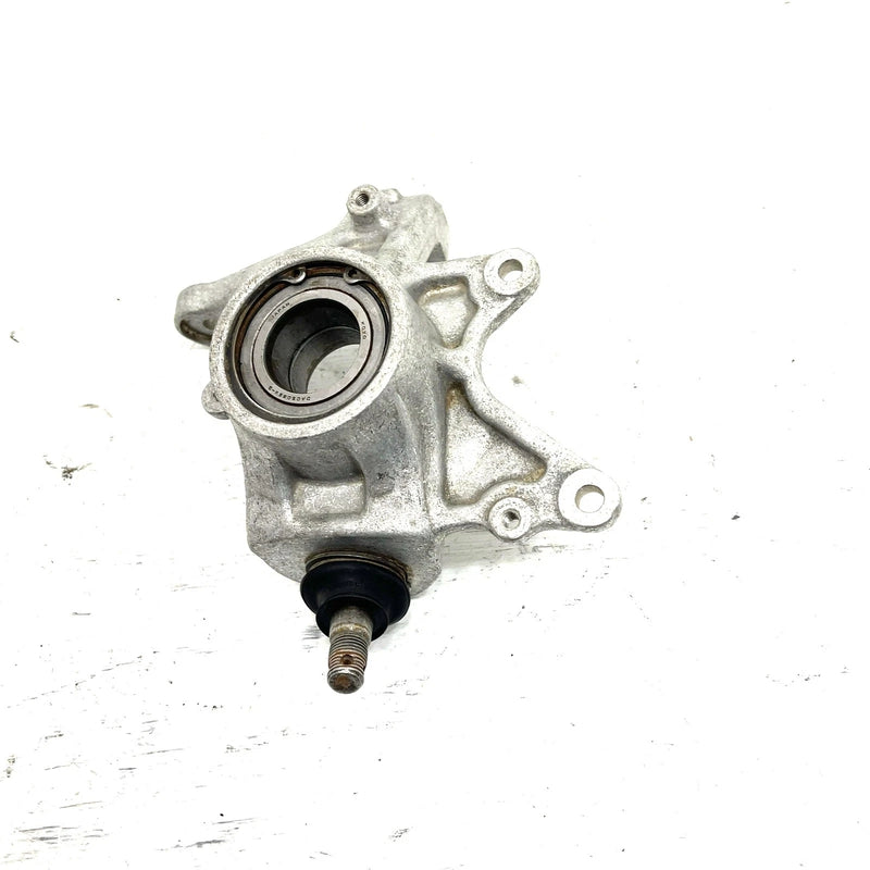 12 Yamaha Grizzly 550 YFM550 4x4 OEM Right Steering Knuckle 2GB-F3502-11-00 AY65