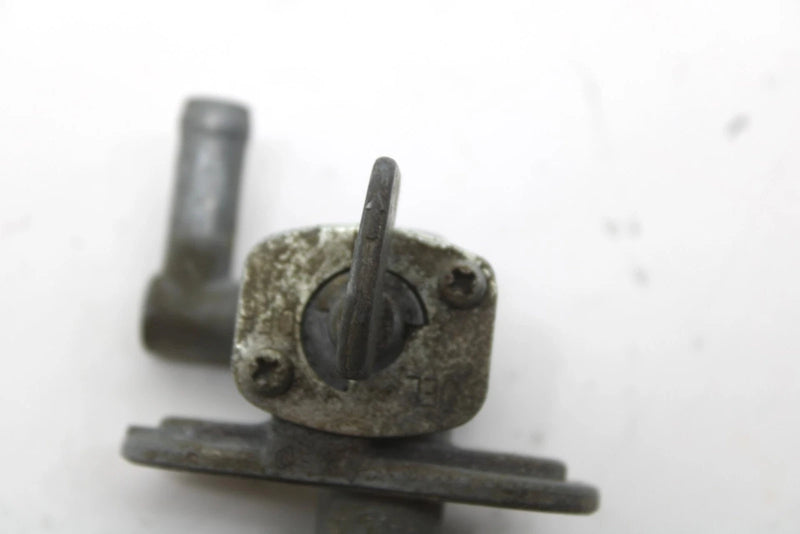 1989 Yamaha Ovation Deluxe Oem Fuel Petcock Assembly 85L-24500-00-00 SY69