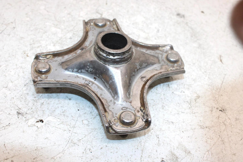 1994 Kawasaki Bayou 220 Oem Left Wheel Hub 49030-1086 AK3