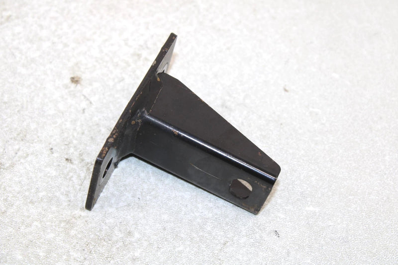 00 Polaris Trail Blazer  Oem Front Engine Mounting Bracket 1040687-067 Q3974