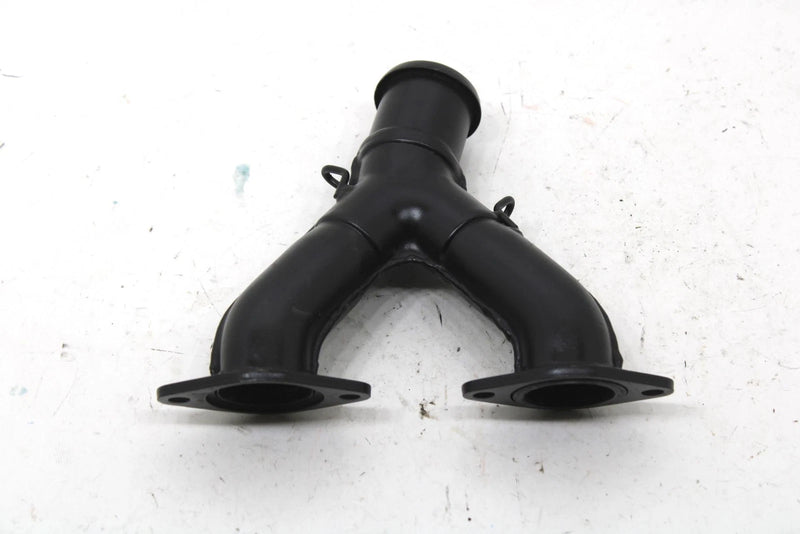 1987 Yamaha Srv Oem Exhaust Manifold  8K4-14610-00-00 SY131