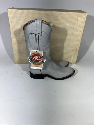 New Women’s Boots. Gray Roper Colored Boots. Size 5.5c. 20-1