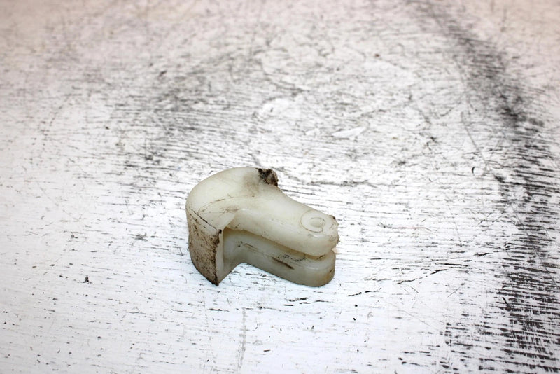1995 Yamaha Vmax 600 Oem Slide Runner 8AX-47422-01-00 Q5217