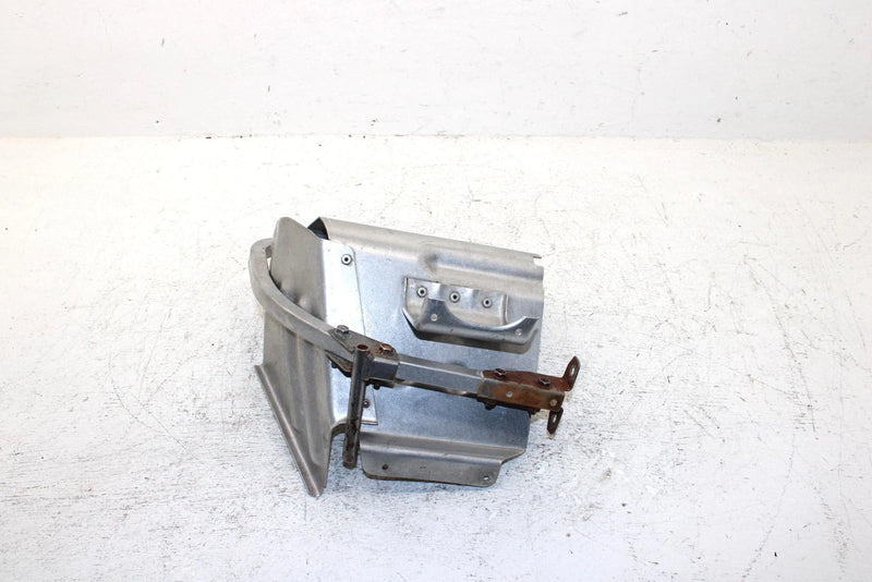 1996 Yamaha Vmax 600 Oem Right Footwell 8AB-21926-00-00 SY29