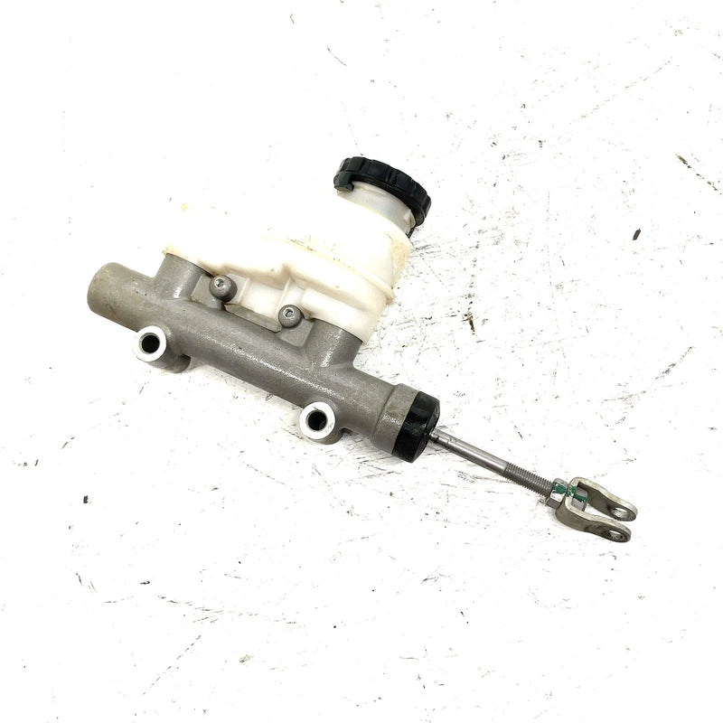2015 Polaris Ranger 570 4x4 Full Size OEM Brake Master Cylinder 2204117 XP10.1