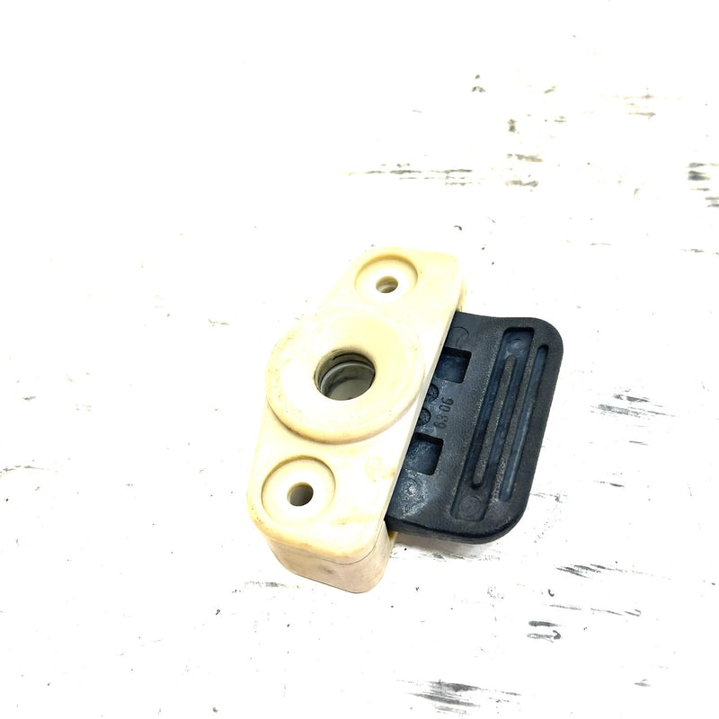 96-97 Yamaha WaveVenture 1100 WVT1100 OEM Seat Latch GJ3-63850-01-00 JY14
