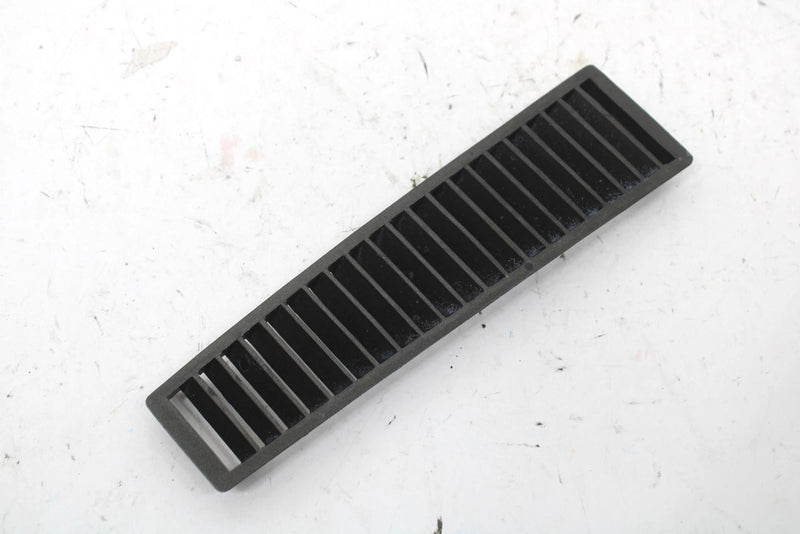 1982 Yamaha Sr540 Oem Right Hood Louver 8L0-77134-00-00 SY65