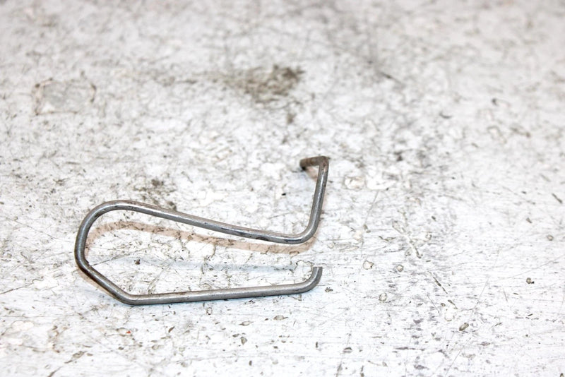 2006 John Deere  Buck 650 Oem Latch Base Spring 705000259 AJ0