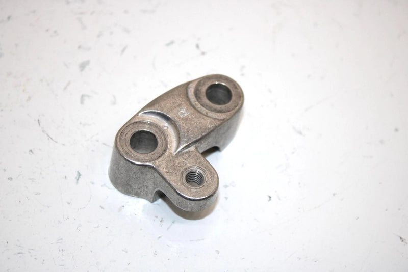 86 Honda Fourtrax 250 Trx250 A Oem Right Handlebar Clamp 53111-958-000 AH32
