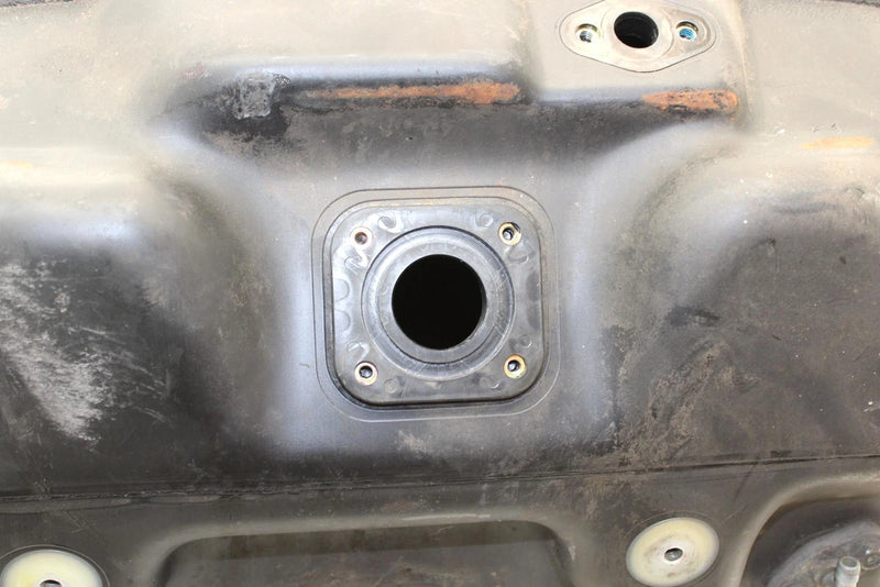 1999 Yamaha Vmax 600 Sx Oem Fuel Gas Tank 8CW-24111-10-00 SY5