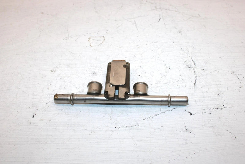 2011 Polaris Ranger 800 Oem Fuel Rail 2521027 XP4