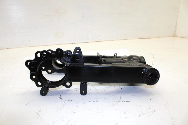 1988 Yamaha  Moto 4 Oem Swingarm 2HT-22110-00-33 AY31