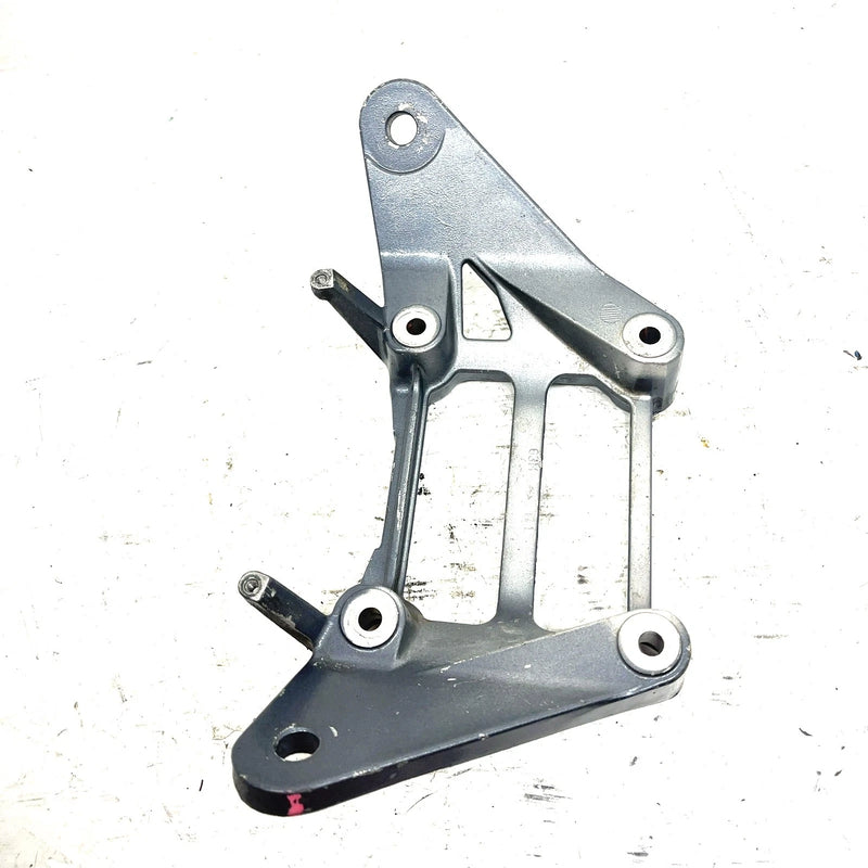 96-97 Yamaha WaveVenture 1100 WVT1100 OEM Rear Engine Mount 63M-21425-00-94 JY14