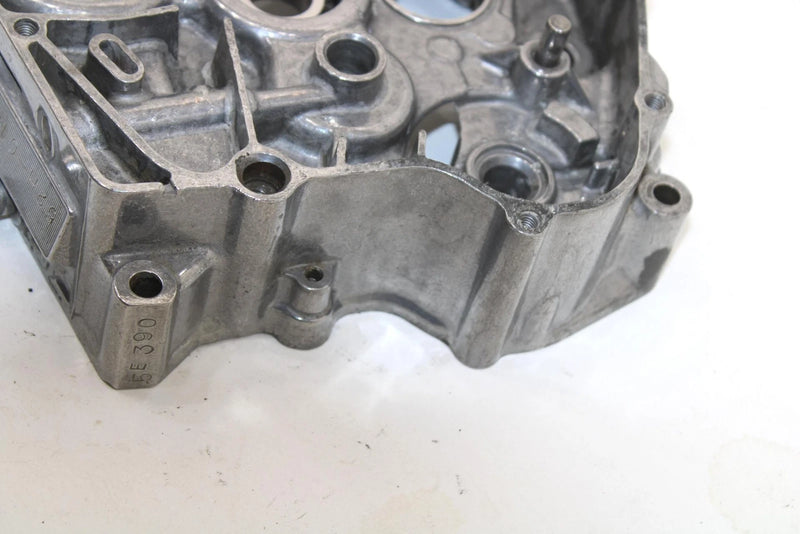 1985 Yamaha  Moto 4 Oem Engine Right Crankcase Half 52G-15100-00-00 AY40