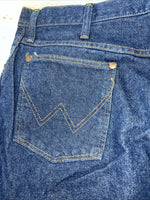 New Men’s Cowboy Cut Classic Fit Wrangler Denim Jeans. 19/20x34 H-13
