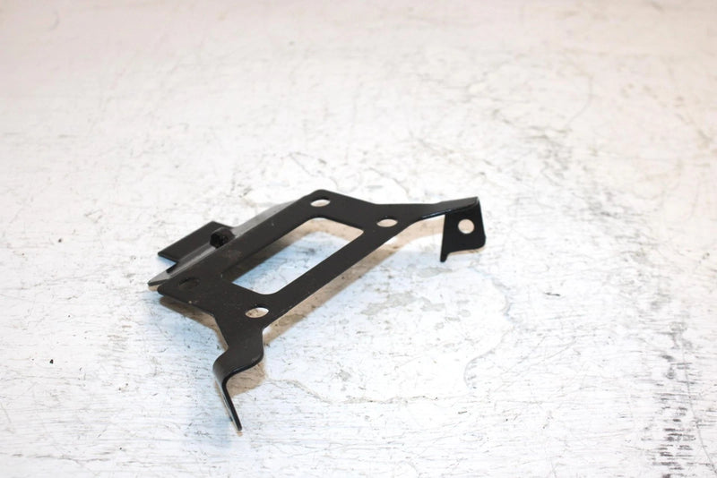 2003 Bombardier Quest 500 Oem Handlebar Cover Bracket 709400077 AB13 