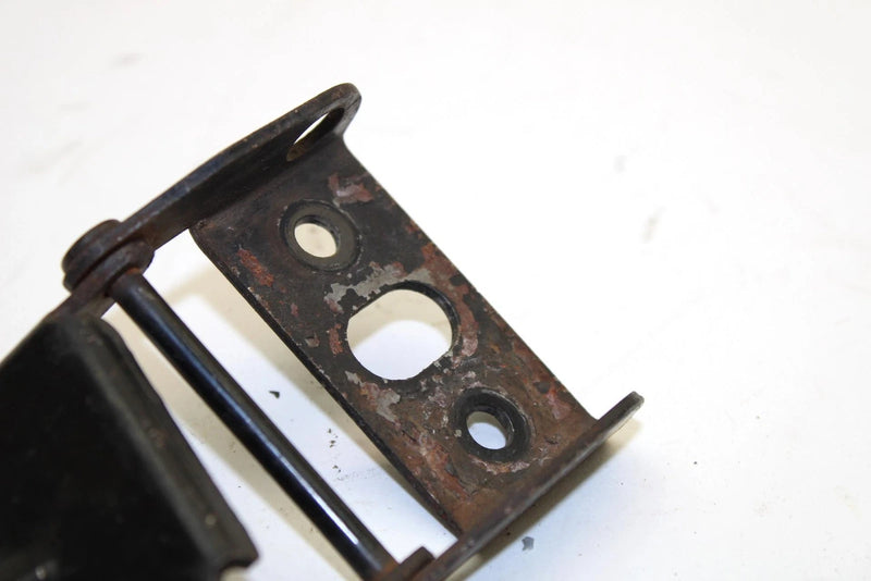 1998 Yamaha Srx700 Oem Left Hood Hinge 8DF-77140-00-00 SY77
