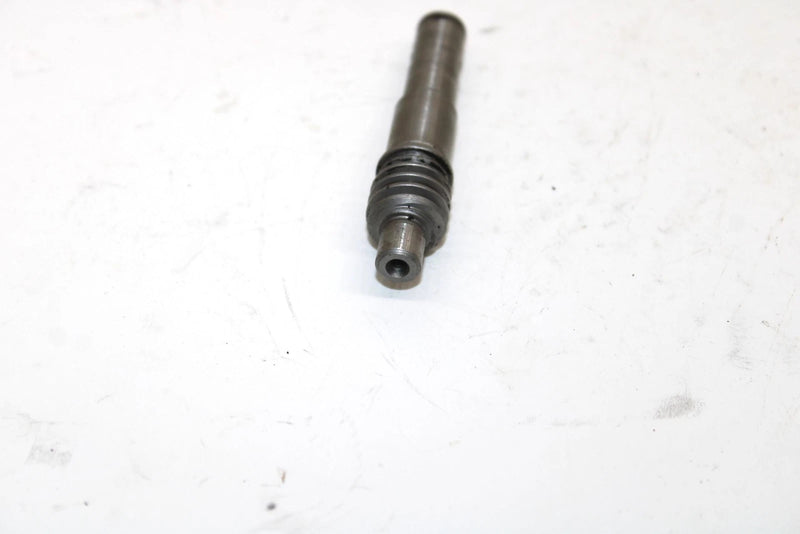 1988 Yamaha Bravo Oem Oil Pump Worm Shaft 8R4-13175-00-00 SY72