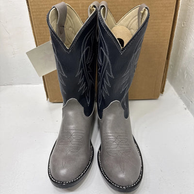 NEW Bronco brand Western Boots, Grey With Blue Tops, Men Size 5D.  #1-10