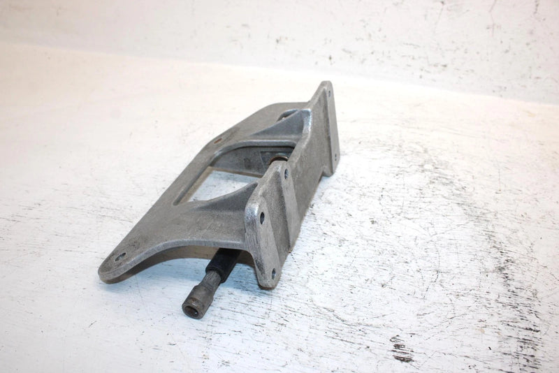 2002 Arctic Cat Z 570 Oem Engine Mount Plate W/Starter Shaft 0708-131 SA20