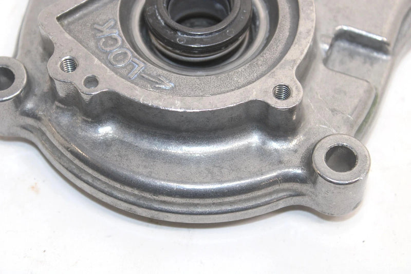 Yamaha Oem Engine Water Coolant Pump Housing 82M-W2421-00-00 Q1704