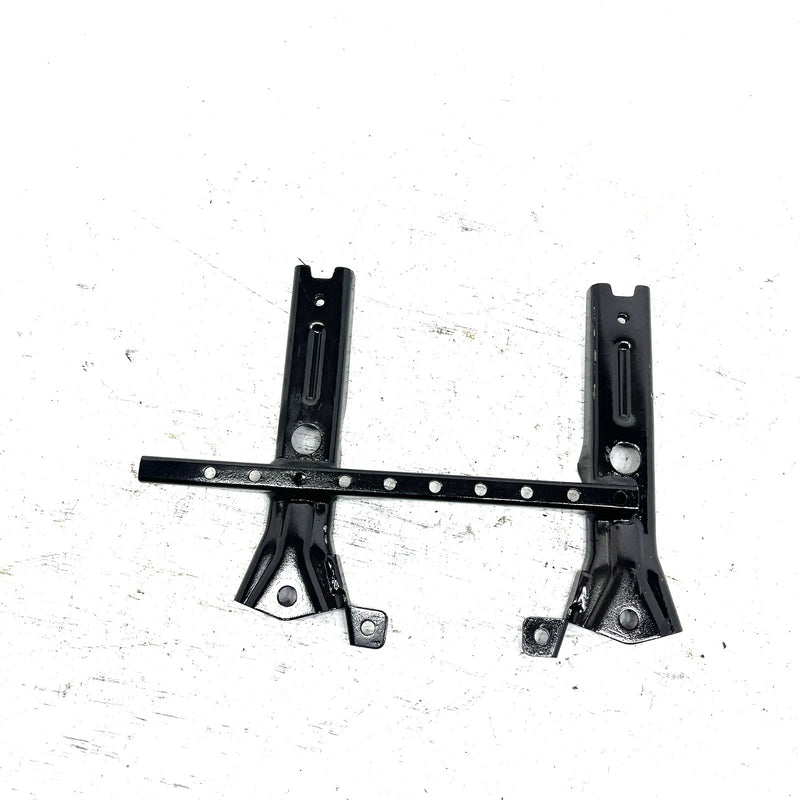 12 Yamaha Grizzly 550 YFM550 4x4 OEM Left Footrest Support 1HP-F7452-00-00 AY65
