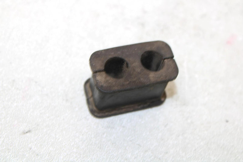 2003 Suzuki Lt-f400f Oem Oil Cooler Line Grommet 16468-38F01 AS23