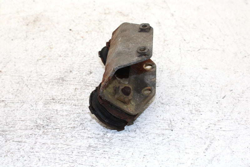 95 Yamaha Vmax 600 Le Oem RearUpper Motor Mount W/Dampners  82M-21425-00-00 SY21