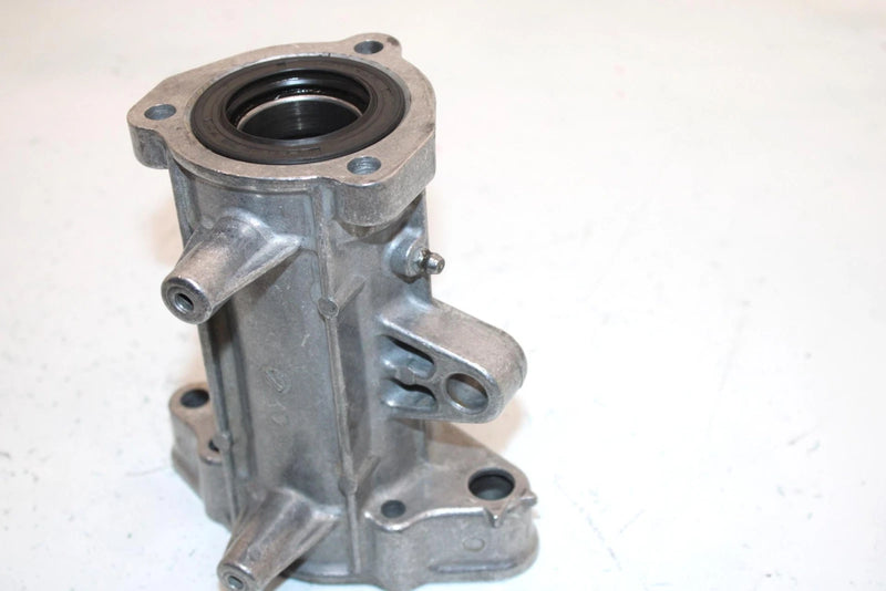 86 Suzuki Lt185 Model F Oem Axle Housing 64720-24402 AS1