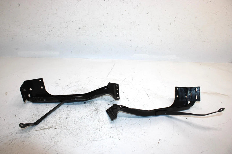 97 Polaris Indy 500 Oem Front Bumper Support LH,RH 1012327-067 1012328-067 SP145