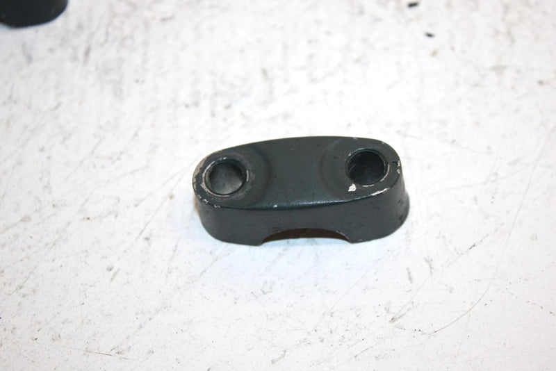 1993 Yamaha Waverunner 650 Oem Upper Handlebar Clamp Pair EU0-23814-30-00 JY23