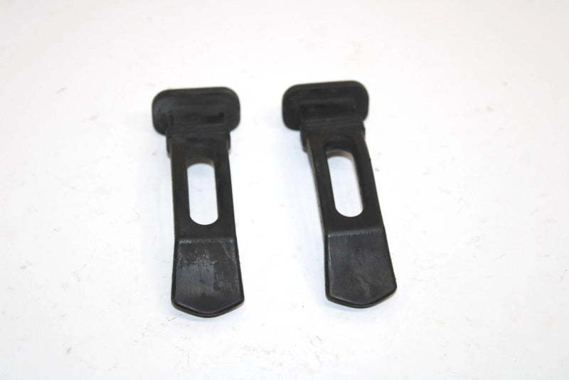 2005 Yamaha Rs Vector Er Oem Body Strap Latch Set 8FA-77171-00-00 SY59