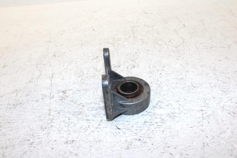 91 Yamaha Exciter Ii 570 Liquid Oem Jackshaft Bearing Supp. 85L-47631-00-00 SY24