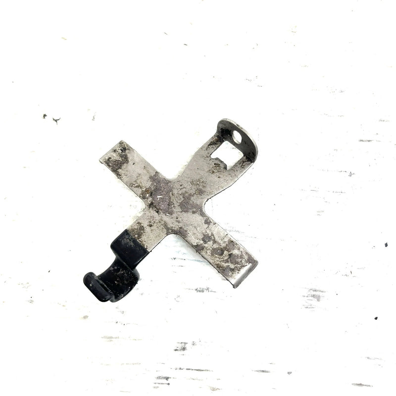 01-03 Yamaha WaveRunner XLT1200 OEM Builge Screen Retainer EW2-67618-00-00 JY30