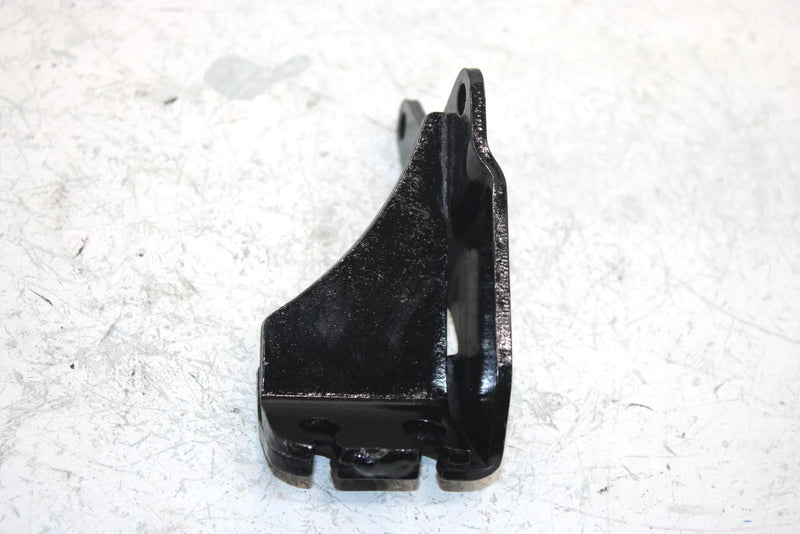 86 Yamaha  Moto 4 Oem Rear Brake Cable Mount 59V-26381-00-00 AY39