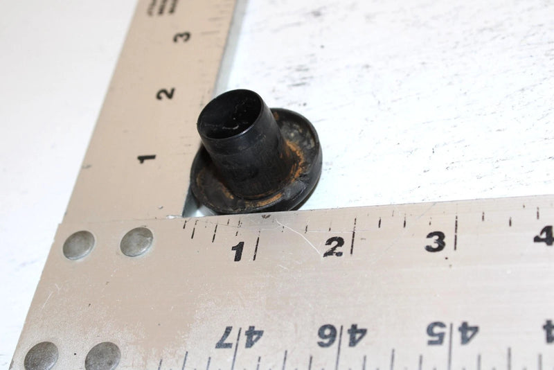 1996 Ski-doo Formula Ss Oem Spindle Cap 572079100 SS7