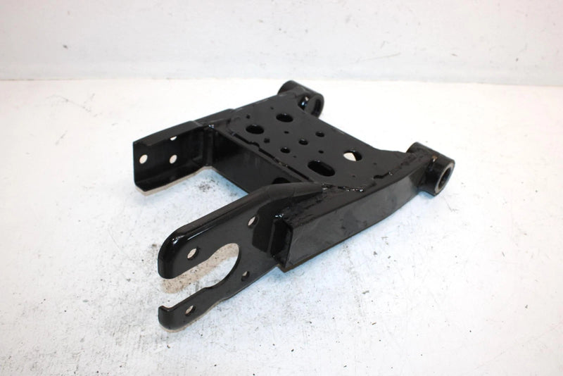 2001 Polaris Magnum 325 Oem Swingarm 1541577 AP98