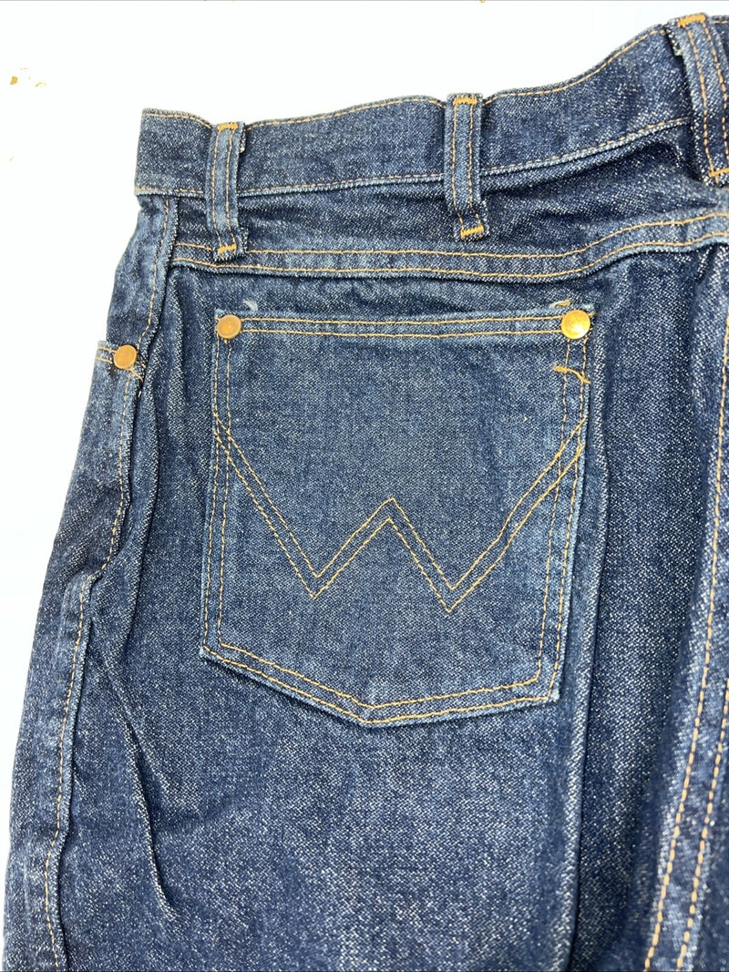 New Men’s Cowboy Cut Classic Fit Wrangler Denim Jeans. 17/18x34 F-37
