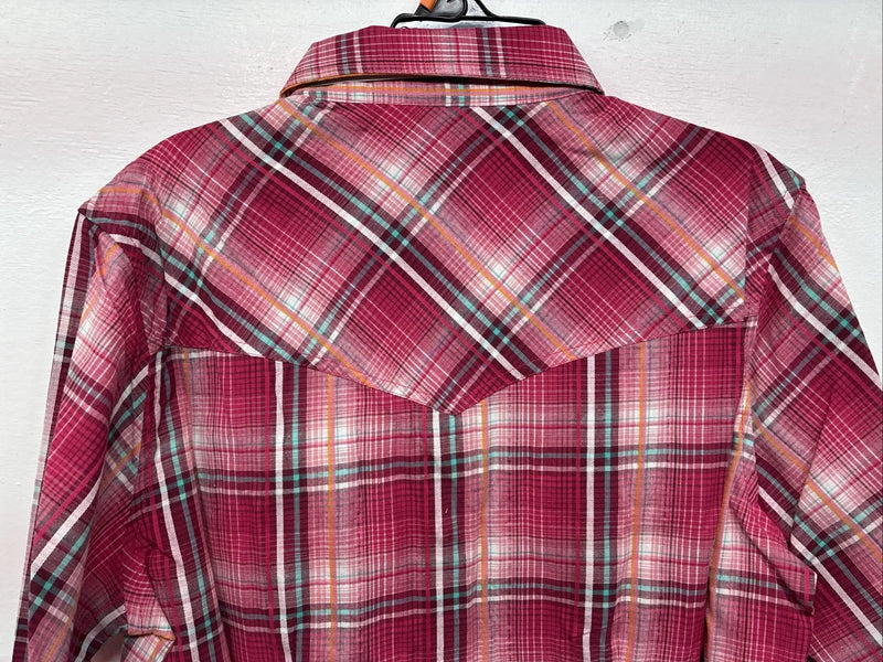 New Women’s Cumberland Pink Plaid Long Sleeve Pearl Snap Medium LL-1