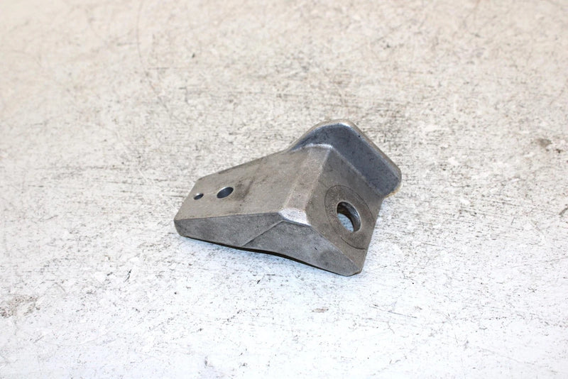 99 Yamaha Vmax 600 Sx Oem Front Lower Engine Bracket Set 8CR-21417-00-00 SY5