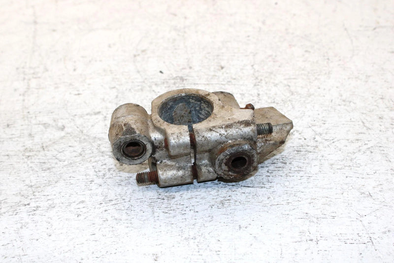 87 Yamaha Exciter 570 L/c Oem Left Front Suspension Bracket 8L9-2376E-00-00 SY18