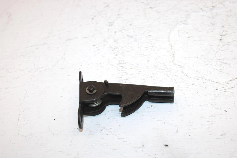 1986 Yamaha  Moto 4 Oem Rear Seat Latch 29U-24776-00-00 AY7