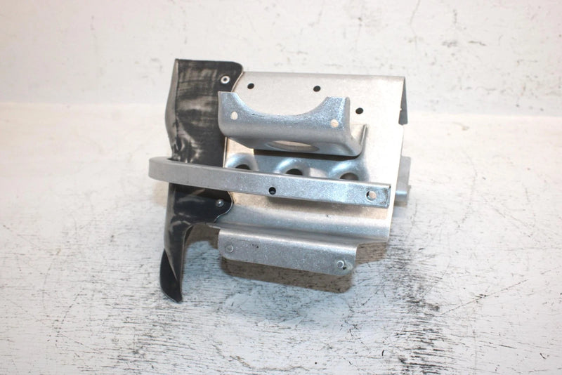 1997 Yamaha Venture Tr Oem Right Footwell 8V0-21926-01-00 SY15