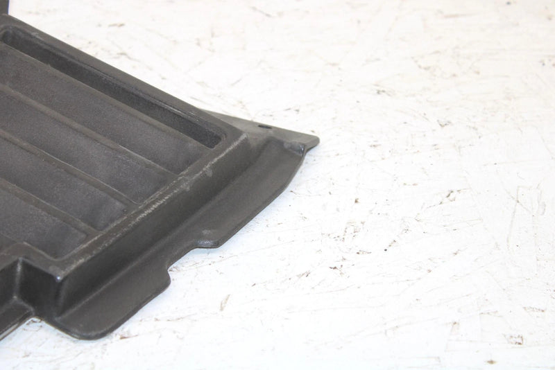 1985 Yamaha Vmax Oem Left Louver 8M6-77131-00-00 SY125